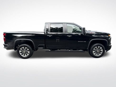 Used 2025 Chevrolet Silverado 2500 Custom w/ Custom Convenience Package AWD/4WD image 4