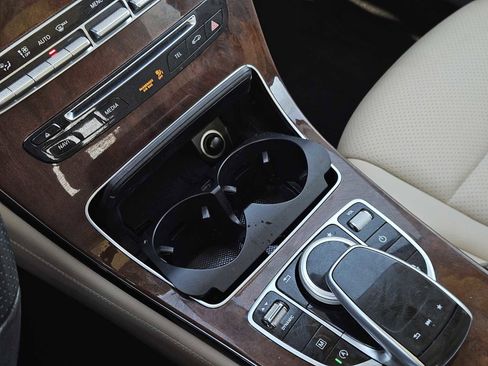 Used 2017 Mercedes-Benz GLC 300 image 19