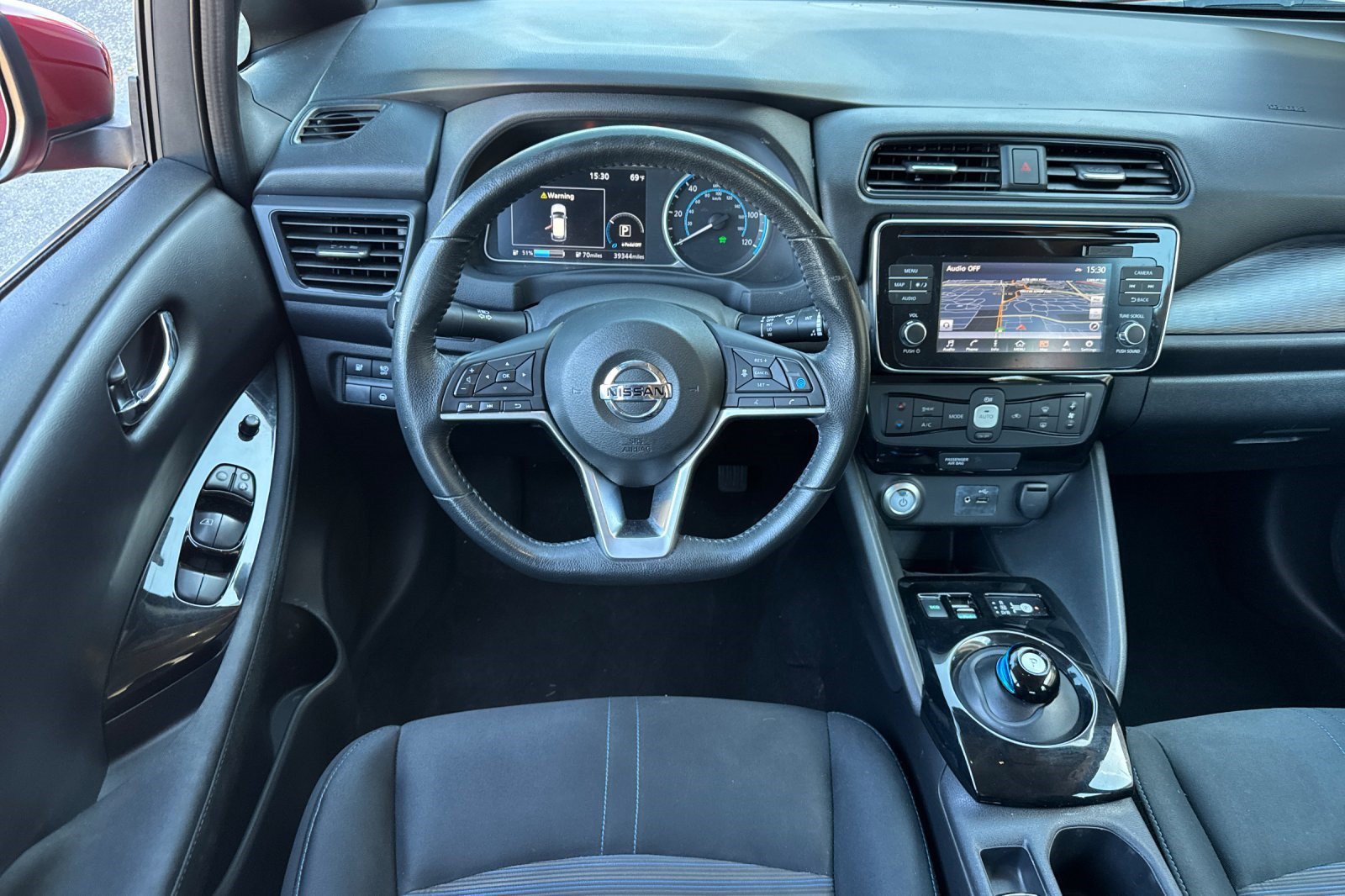 Used 2018 Nissan Leaf SV w/ SV Technology Package FWD image 32