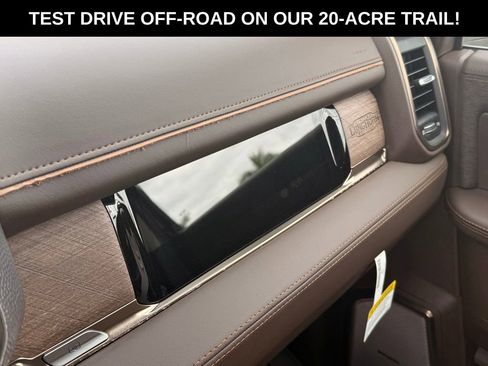 New 2026 RAM 2500 Limited AWD/4WD image 23