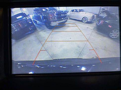 Used 2018 GMC Yukon SLT w/ Premium Edition image 39