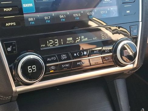 Used 2019 Subaru Outback 2.5i Touring AWD/4WD image 15