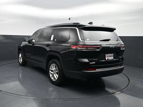 Used 2022 Jeep Grand Cherokee L Laredo w/ Luxury Tech Group I AWD/4WD image 7