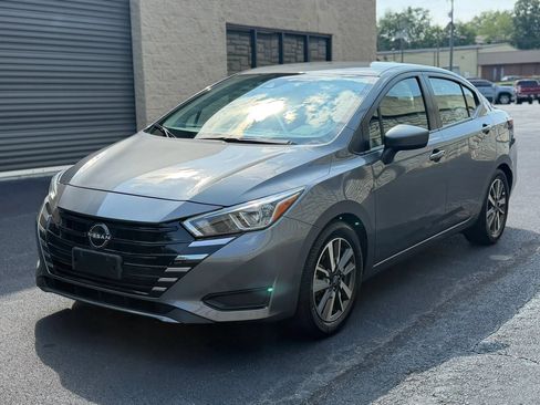 Used 2023 Nissan Versa SV FWD image 2