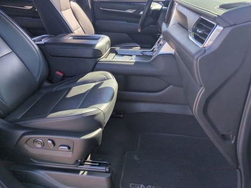 Certified 2024 GMC Yukon XL Denali AWD/4WD image 30