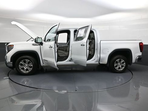 Used 2024 GMC Sierra 1500 SLT image 38