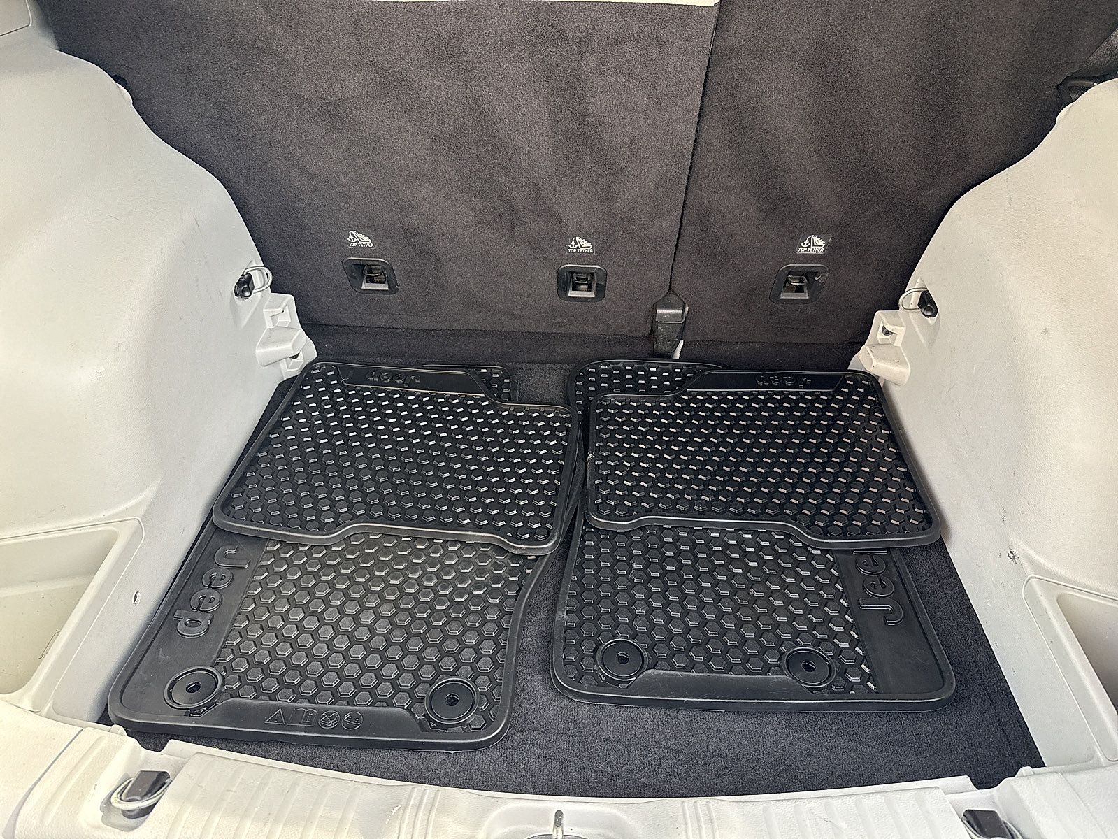 Used 2019 Jeep Compass Latitude w/ Popular Equipment Group AWD/4WD image 28