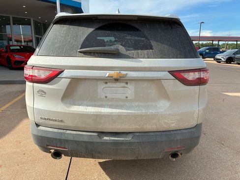 Used 2020 Chevrolet Traverse LS w/ LPO, Floor Liner Package FWD image 6