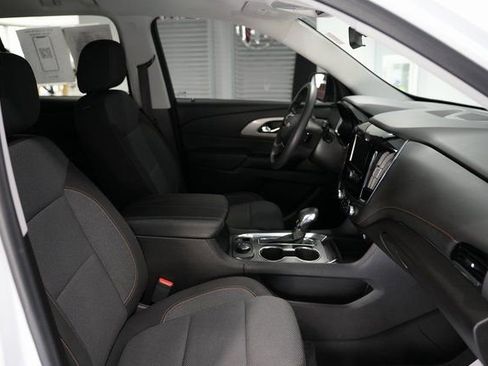 Used 2021 Chevrolet Traverse LS image 20