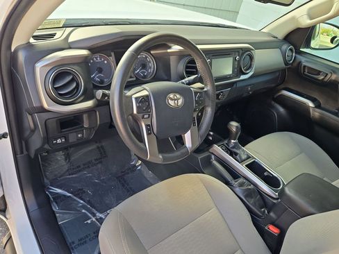 Used 2019 Toyota Tacoma SR5 image 11