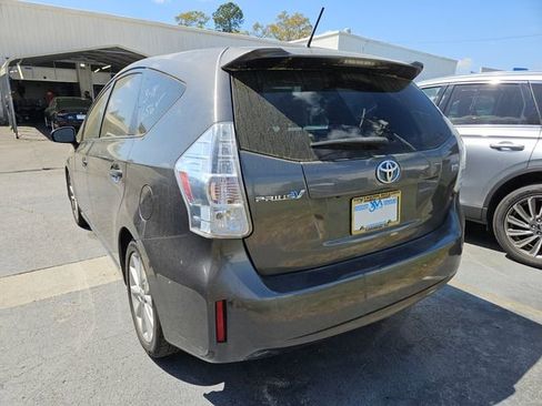 Used 2012 Toyota Prius V Five image 9