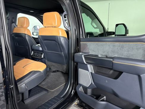 Certified 2024 Ford F350 Platinum w/ FX4 Off-Road Package image 32