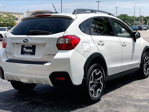 Used 2017 Subaru Crosstrek 2.0i Premium w/ Moonroof Package AWD/4WD image 16