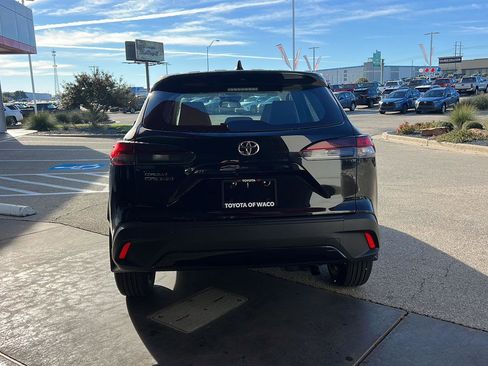 Used 2026 Toyota Corolla Cross L image 4