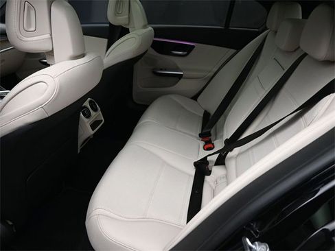 Used 2022 Mercedes-Benz C 300 Sedan image 17