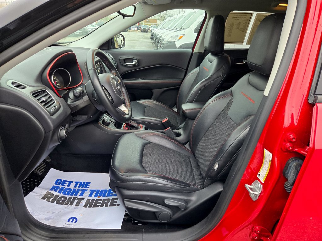 Used 2018 Jeep Compass Trailhawk w/ Cold Weather Group AWD/4WD image 15
