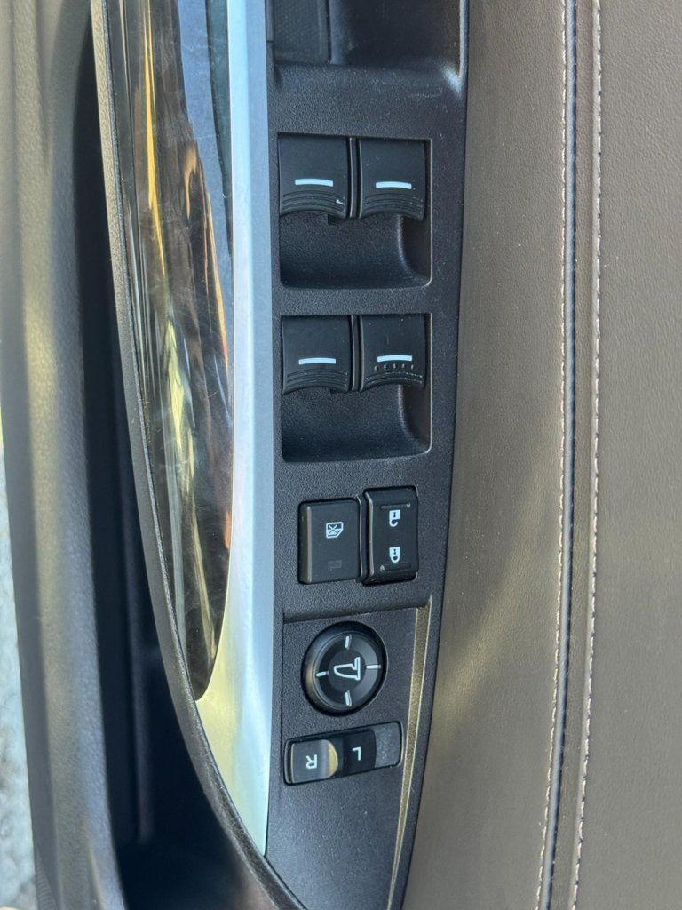 Used 2020 Acura TLX V6 FWD image 18