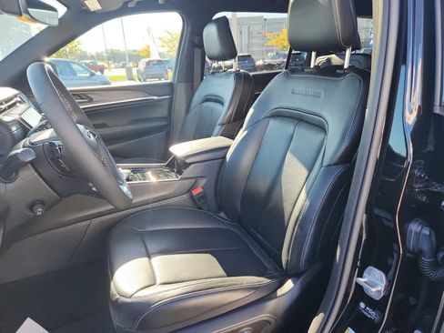 Used 2023 Jeep Grand Cherokee L Overland image 28