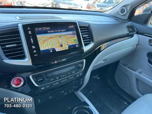 Used 2017 Honda Pilot Touring image 13