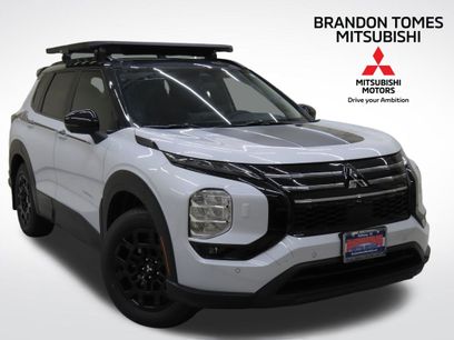 New 2025 Mitsubishi Outlander SE