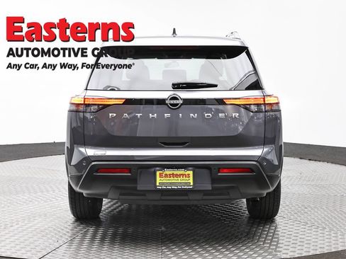 Used 2025 Nissan Pathfinder SV FWD image 6
