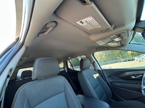 Used 2023 GMC Terrain SLE w/ Driver Convenience Package AWD/4WD image 28