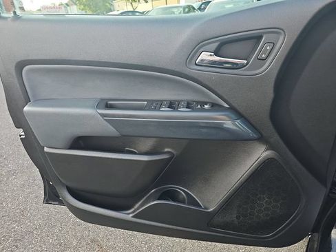 Used 2019 Chevrolet Colorado Z71 w/ Z71 Midnight Edition AWD/4WD image 25
