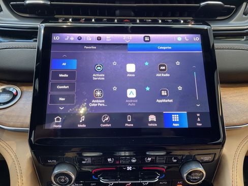 New 2025 Jeep Grand Cherokee L Summit w/ Advanced Protech Group IV image 24