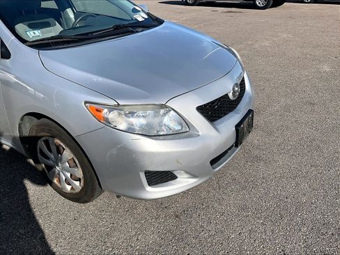 Used 2010 Toyota Corolla LE FWD image 5