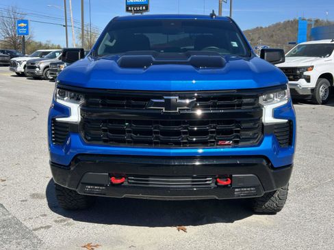 Used 2022 Chevrolet Silverado 1500 LT Trail Boss w/ LPO, Dark Essentials Package image 5