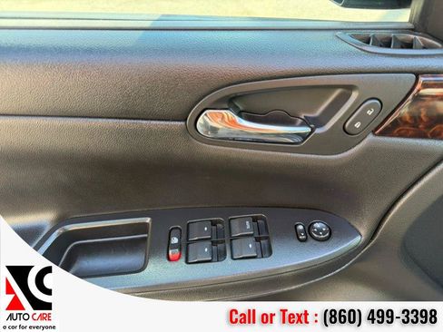 Used 2013 Chevrolet Impala LTZ FWD image 17