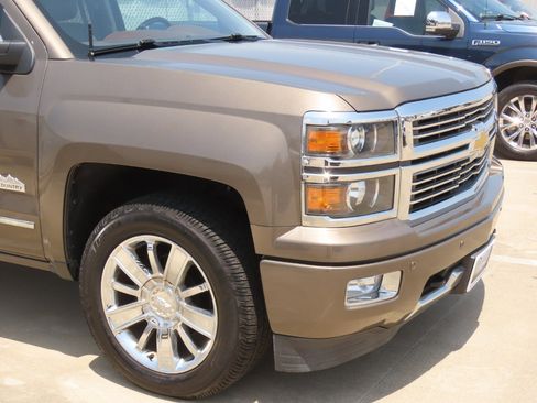 Used 2015 Chevrolet Silverado 1500 High Country w/ High Country Premium Package RWD image 14