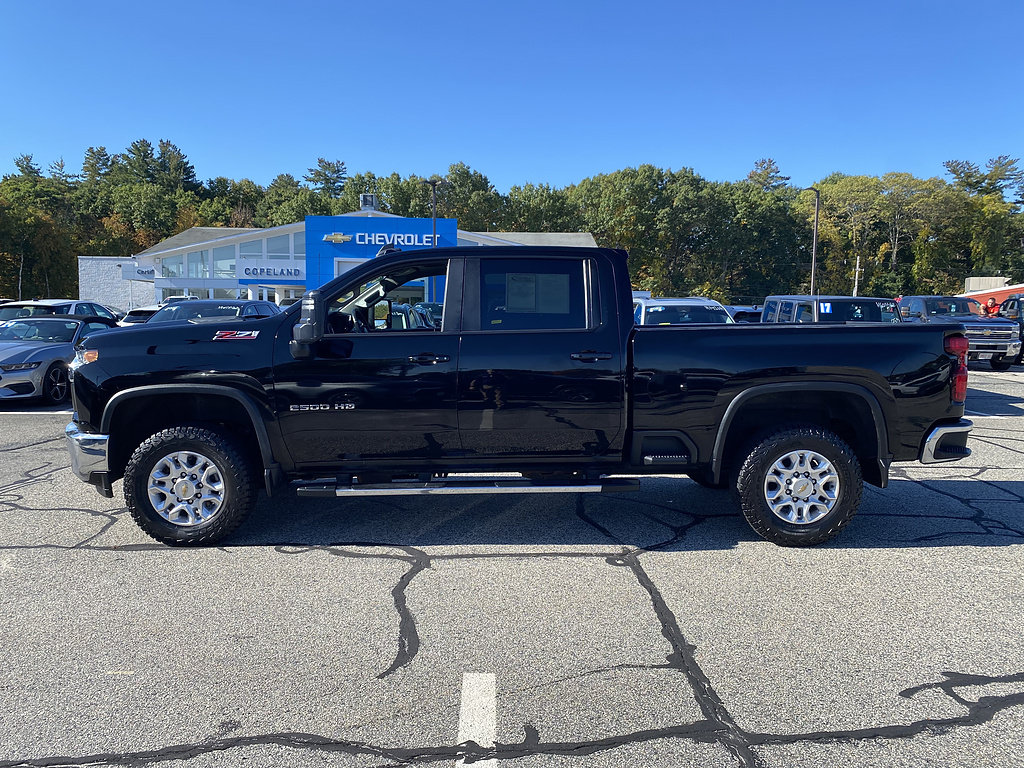 Used 2022 Chevrolet Silverado 2500 LT w/ Convenience Package AWD/4WD image 4
