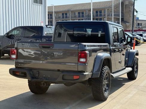 Used 2023 Jeep Gladiator Sport AWD/4WD image 4