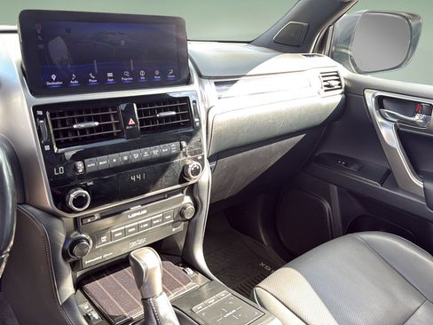 Certified 2023 Lexus GX 460 Premium w/ Premium Plus Package AWD/4WD image 27