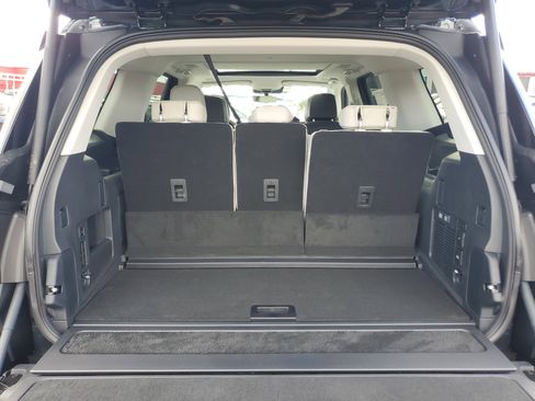 New 2025 Lincoln Navigator Reserve image 32