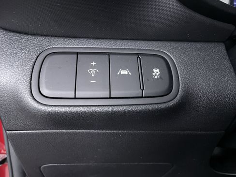 Used 2022 Hyundai Venue SE image 23