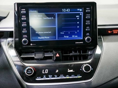 Used 2021 Toyota Corolla LE FWD image 21