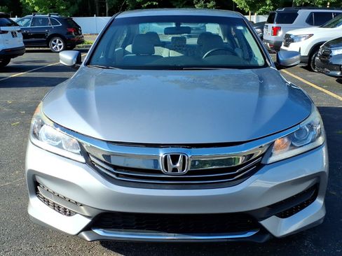 Used 2017 Honda Accord LX image 2