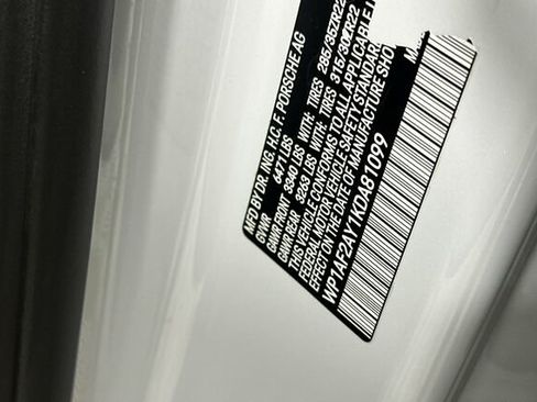 Used 2019 Porsche Cayenne Turbo image 38