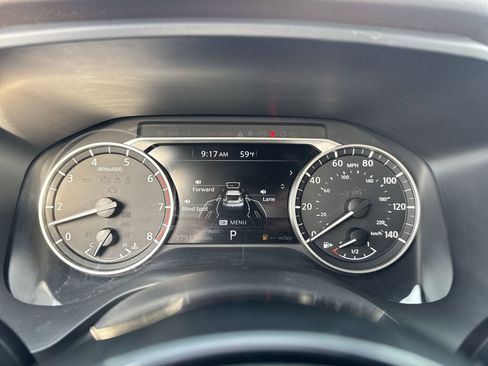 Used 2023 Nissan Rogue SV image 15