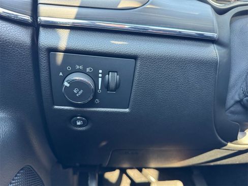 Used 2021 Jeep Grand Cherokee Limited w/ Sun & Sound Group image 28