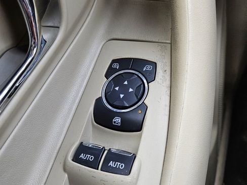 Used 2013 Ford Taurus Limited image 22