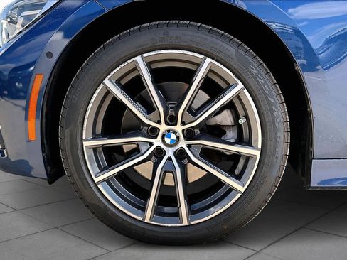 Used 2021 BMW 330i Sedan w/ Premium Package image 18