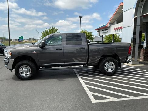 Certified 2024 RAM 2500 Tradesman w/ Chrome Appearance Group AWD/4WD image 8