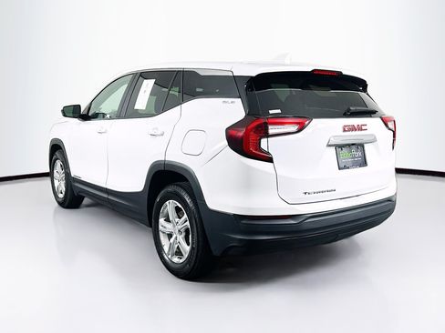 Used 2024 GMC Terrain SLE FWD image 5