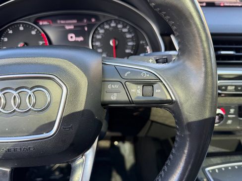 Used 2018 Audi Q7 3.0T Premium Plus AWD/4WD image 39