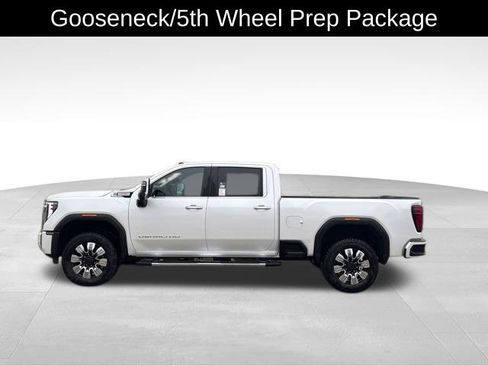 Used 2025 GMC Sierra 2500 Denali AWD/4WD image 5