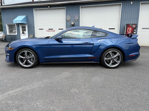 Used 2023 Ford Mustang GT Premium w/ Equipment Group 401A RWD image 2
