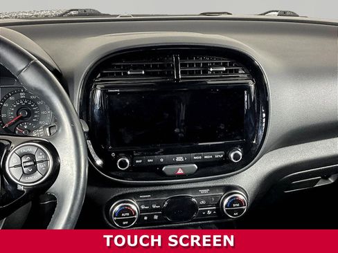Certified 2022 Kia Soul GT-Line FWD image 9
